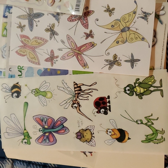 💥Sticker Bundle Lot Bugs Bees Butterflys Dinosaurs Stickers New - Picture 6 of 8